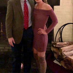 Off the shoulder ‘sweater’ dress